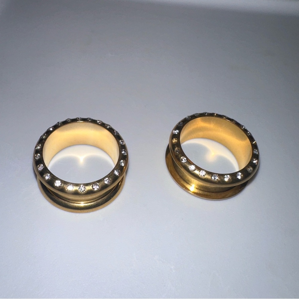 New 20 mm Ear Plugs piercings Earrings lobes never worn